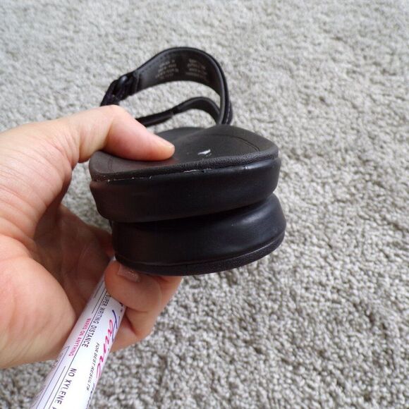 Olukai black flip flop beach sandals 8 - Picture 5 of 10